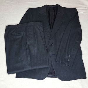 Burberry Wool Heather Gray Pinstripe Suit Size 40 R